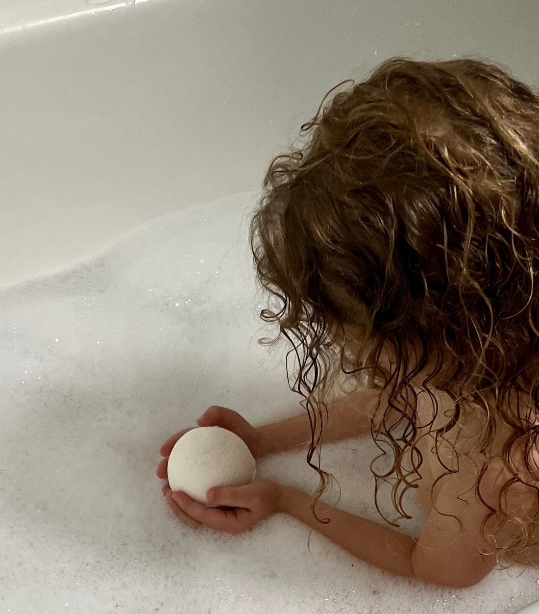 pick the best natural bath bombs for kids with sensitive skin